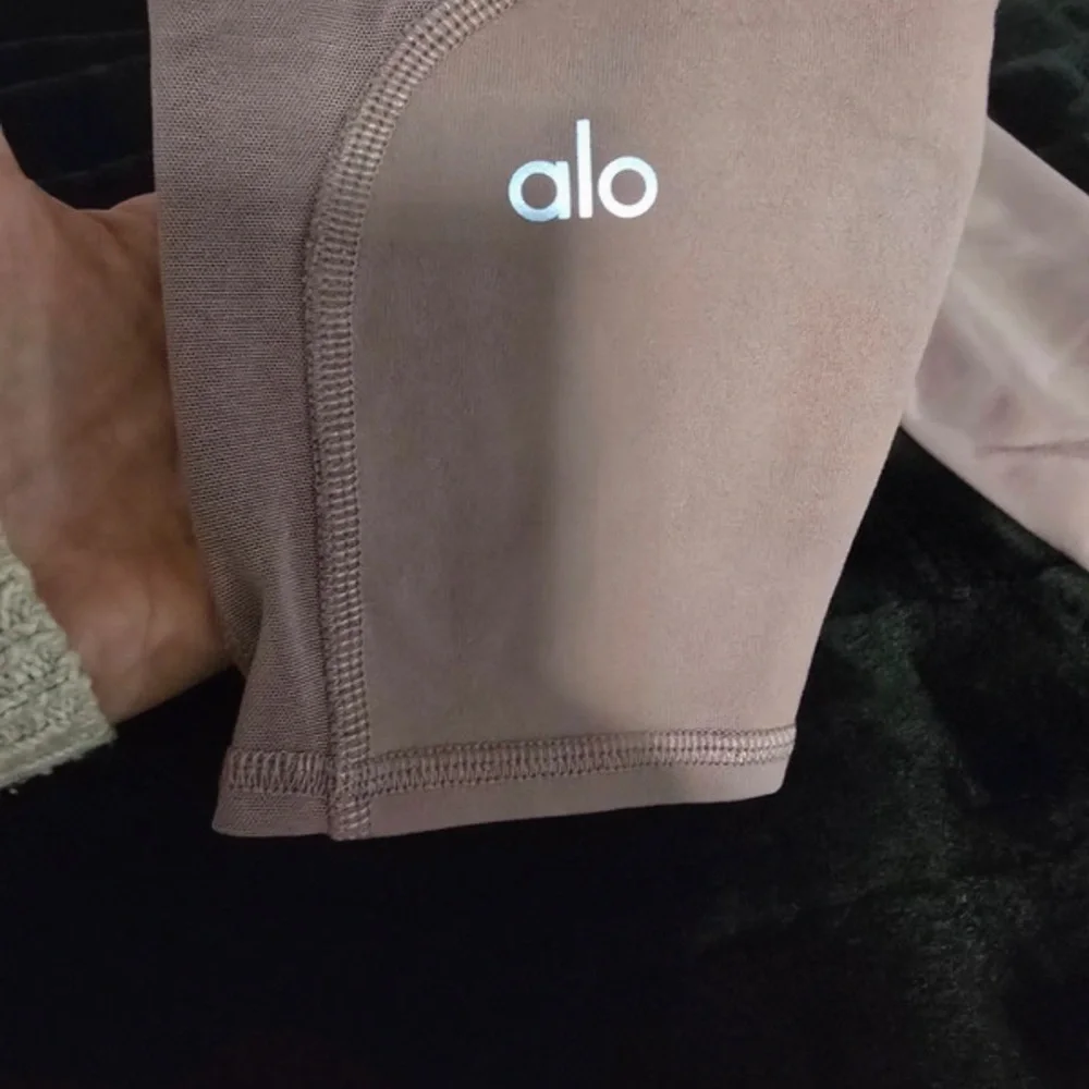 Alo yoga leggings rose color size small